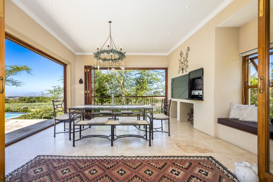 5 Bedroom Property for Sale in Klein Zevenwacht Western Cape